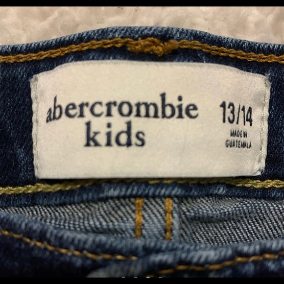 Kid Shorts.. size 13/14 - Picture 2 of 2